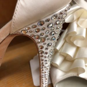 Smoking deal! Bourne Heels from England Price Cut!